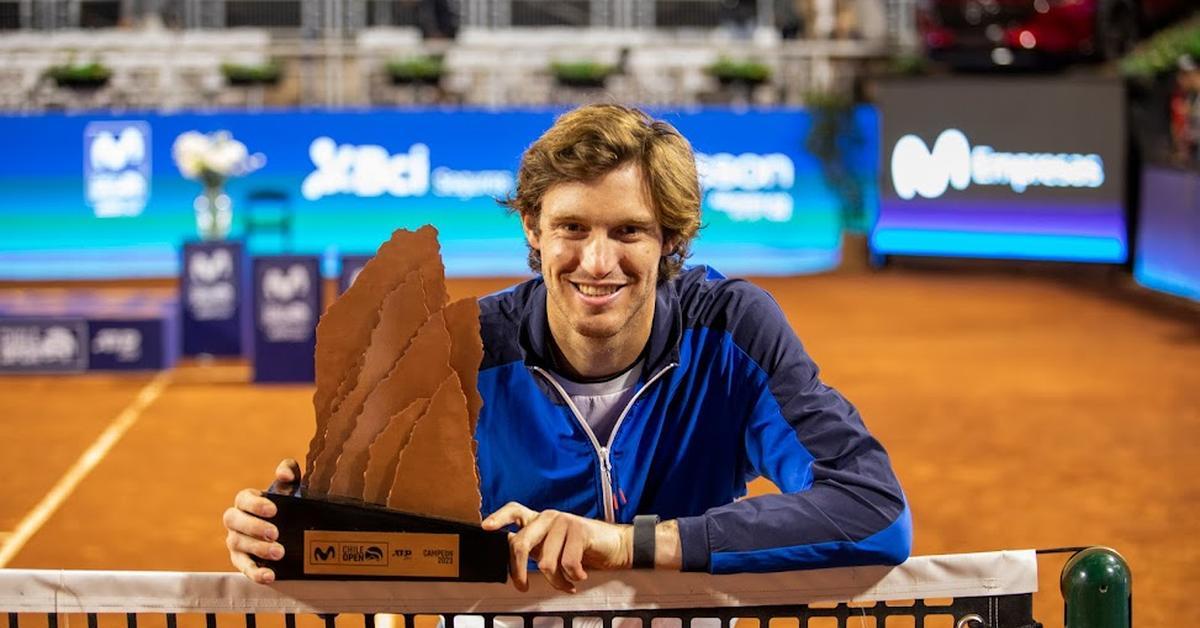 Jarry gana el Movistar Chile Open, sube 87 puestos en el ranking en dos semanas y ya es 52 del mundo